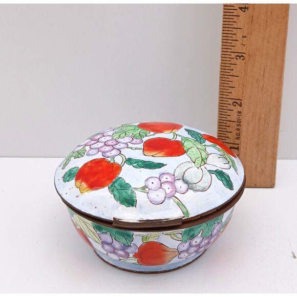 Vintage Hand Painted Round Porcelain Trinket Jewelry Box Copper Tone Hinged Lid - Picture 8 of 8